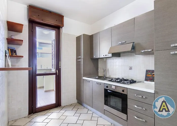 Luminoso A Due Passi Dal Mare 51a *