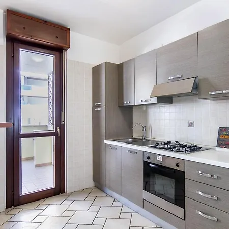 Luminoso A Due Passi Dal Mare 51a *