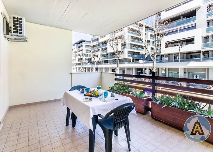 Luminoso A Due Passi Dal Mare 51a *